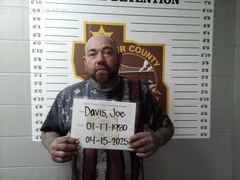 Mugshot of Davis, Joe Henderson